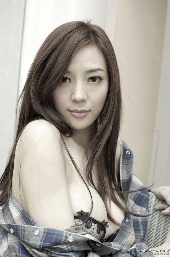 美女搞鸡在线观看截图3