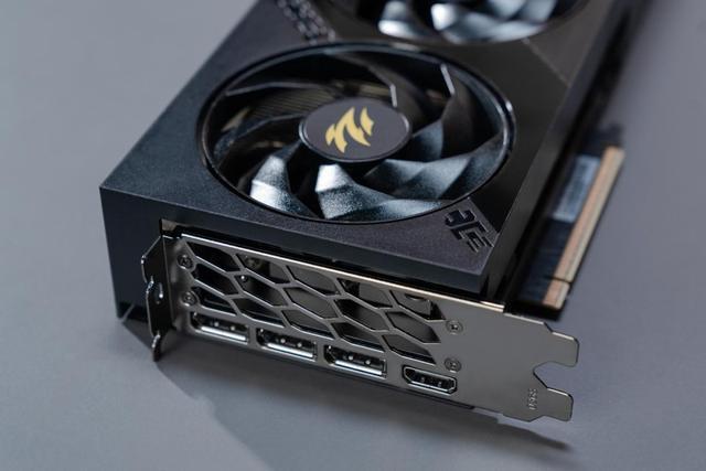 影驰GeForce RTX 5070 Ti 圣刃显卡：性能飞跃与价格预测