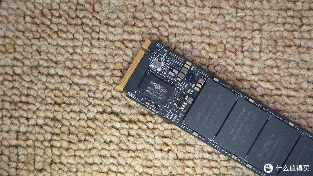 更适合游戏玩家的良心显卡，AMD RX9070XT/9070首发评测&装机分享