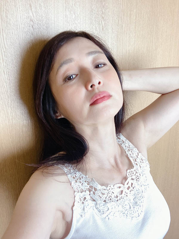 最新推荐！像30岁的六十路资深美熟女《安野由美》精选作品介绍……