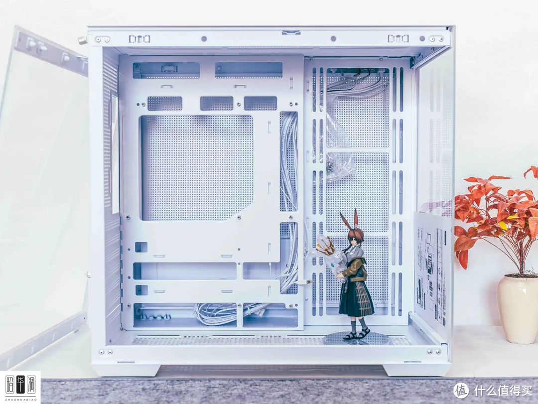 性能扩展与灯光，这套方案全搞定｜9800X3D+4080S+TT钢影透EX装机