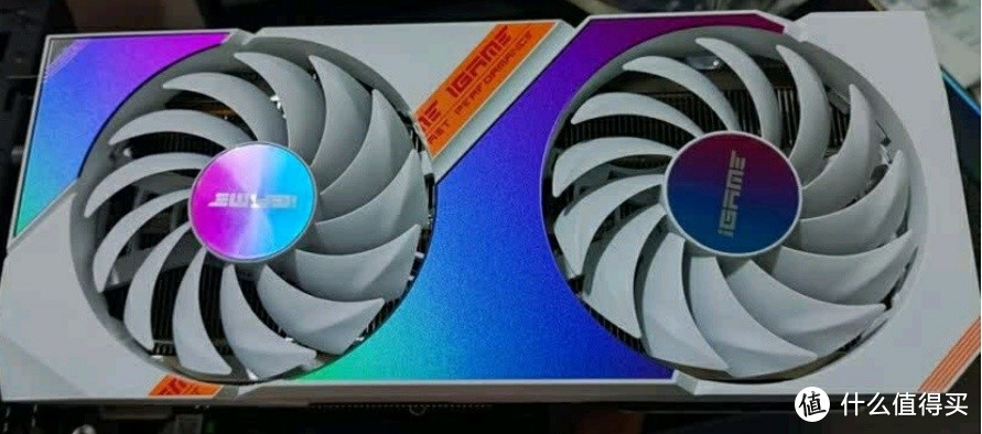 七彩虹战斧GeForce RTX 3050 DUO V2 8G：电竞玩家的性价比利器