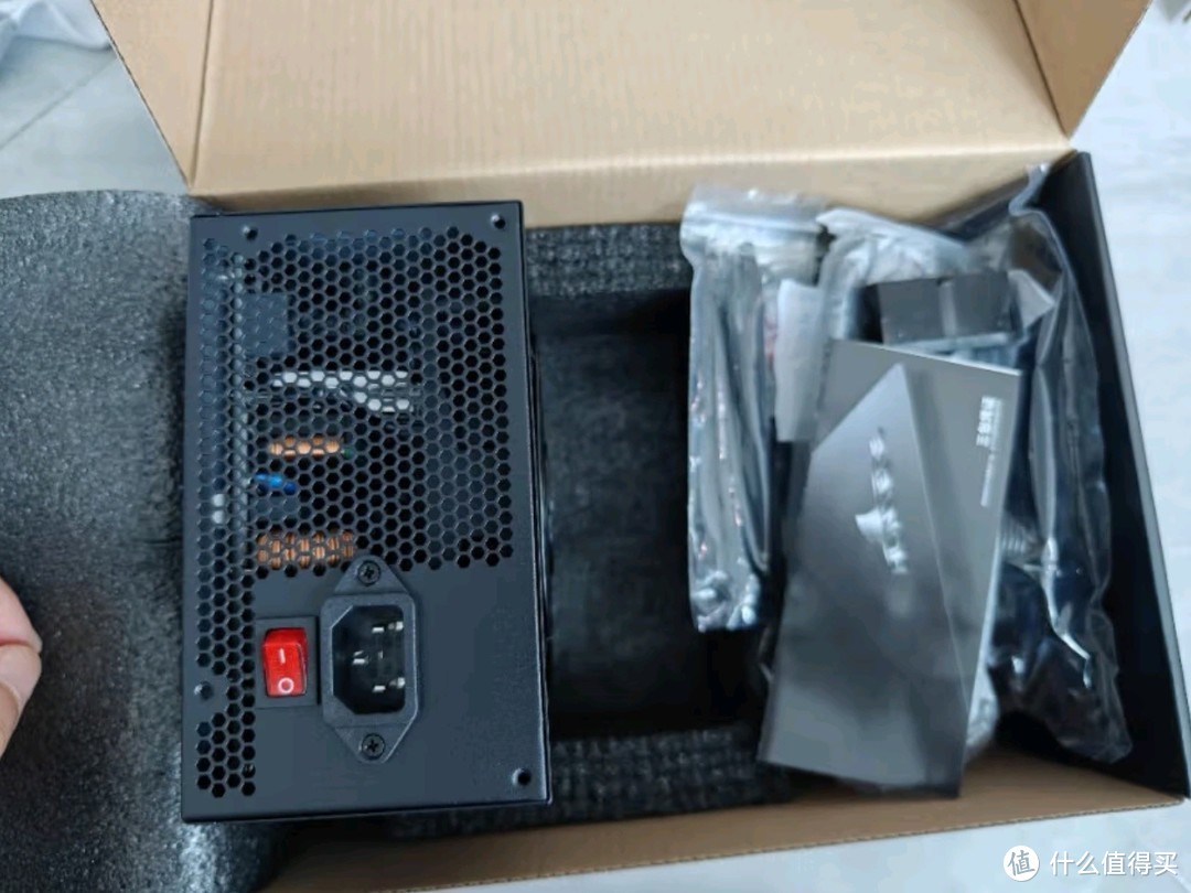 长城额定650W X6金牌全模电脑电源：品质之选，性能之巅