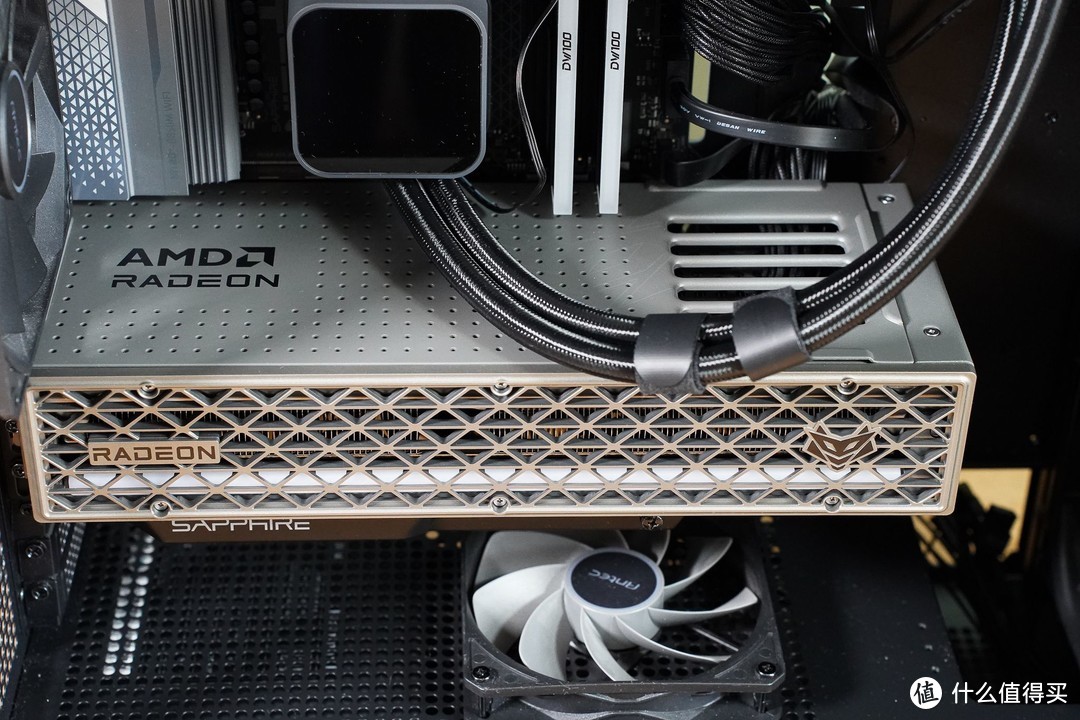 全面超越5070TI，表现抢眼蓝宝石RX 9070 XT显卡首发拆解+实测