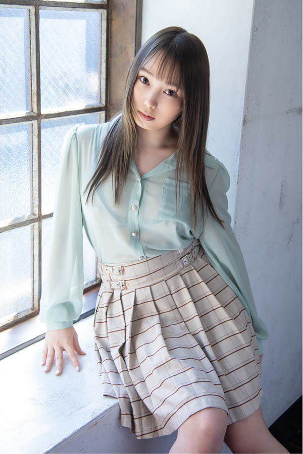 最新推荐！现役女教师《桐谷奈绪》精选作品介绍……