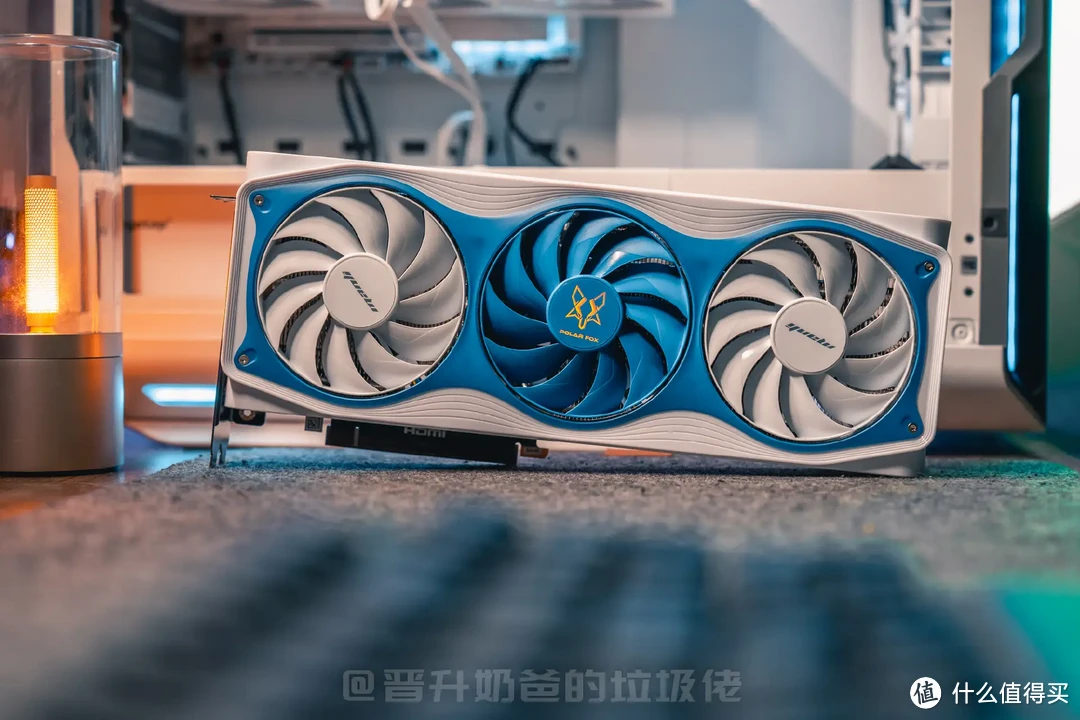 白色控狂喜!万丽雪狐GeForce RTX 5070 OC,价格与性能的兼顾之道