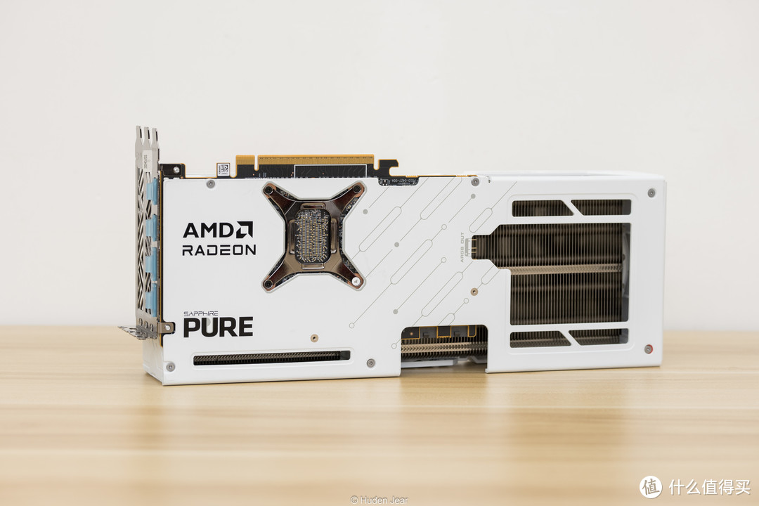 RDNA4利刃出鞘，撕裂价格！AMD Radeon RX 9070XT 9070测评