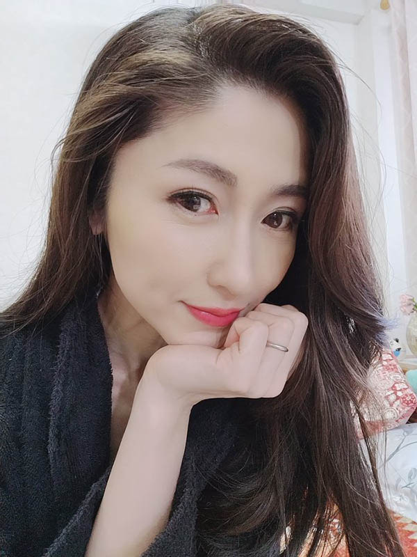 最新推荐！超逆龄40岁美熟女《春谷美雨》精选作品介绍……