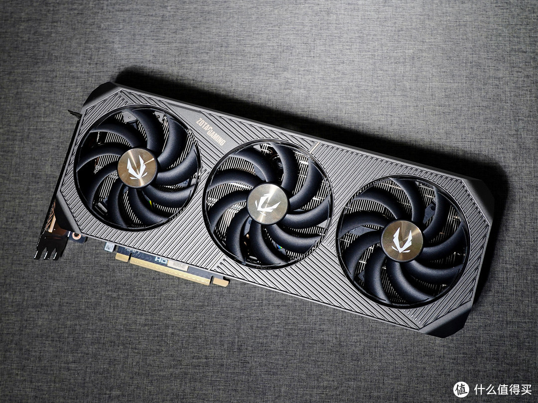 白色海景房内测RTX5080，性能提升不及预期，但好想以原价入手