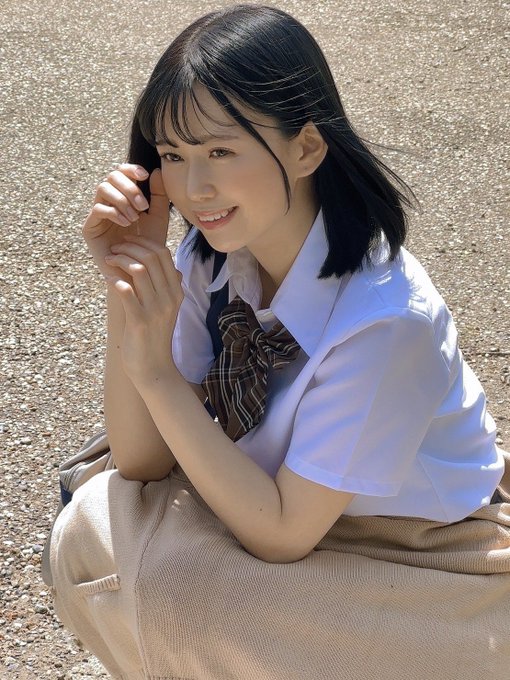 最新推荐！白嫩美乳学生妹《樟叶杏》精选作品介绍……