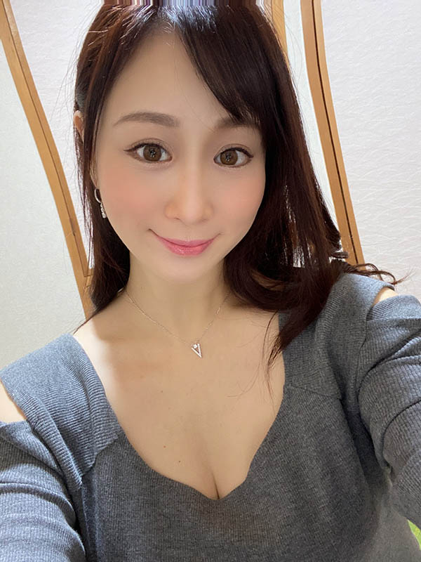 最新推荐！四十路美熟女《川上优》精选作品介绍……