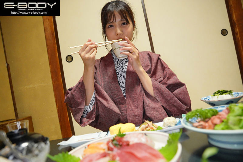 最新推荐！一毕业就结婚的G奶人妻《并木爱奈》精选作品介绍……