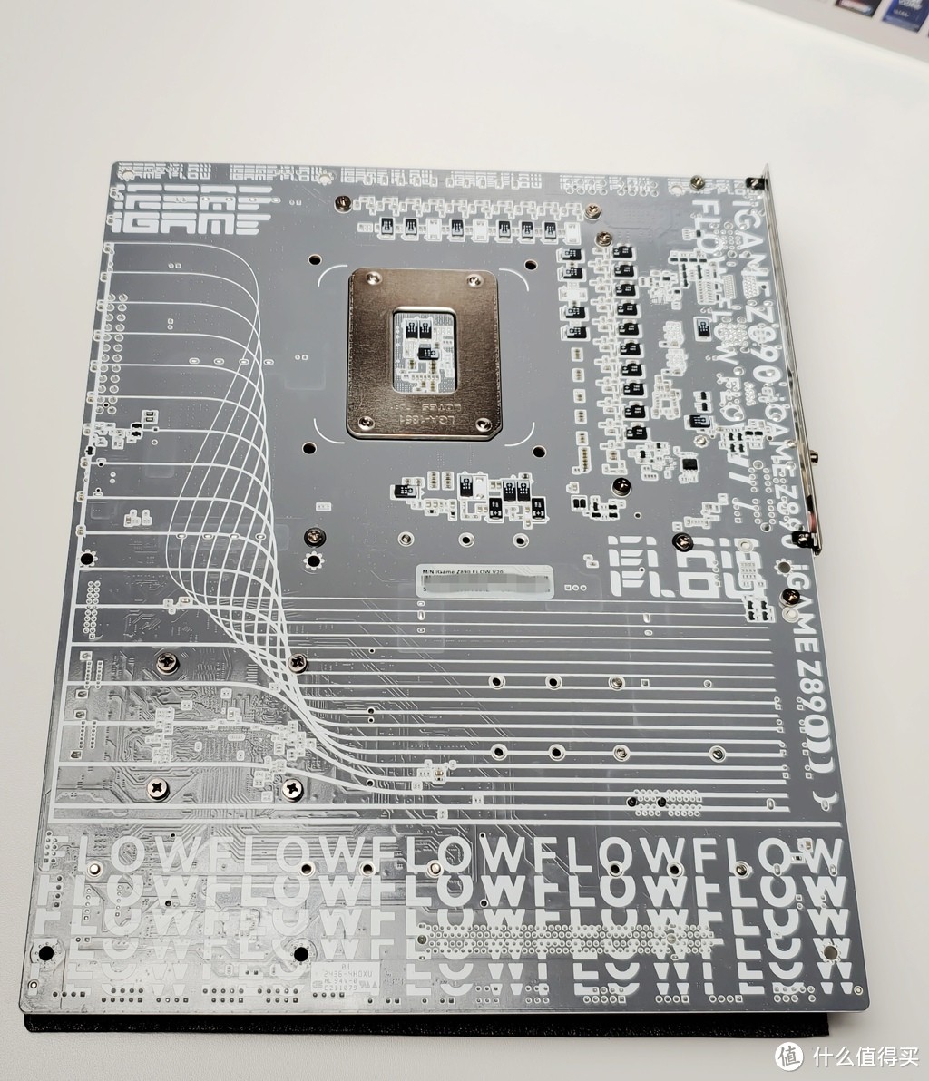 供电强、拓展足 - 七彩虹iGame Z890 FLOW主板和Intel 265K很搭