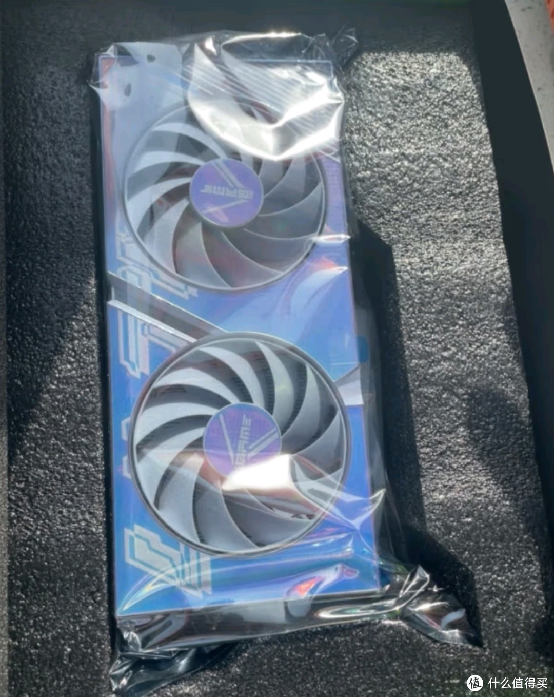 七彩虹iGame GeForce RTX 4060显卡评测：电竞与设计的性价比之选