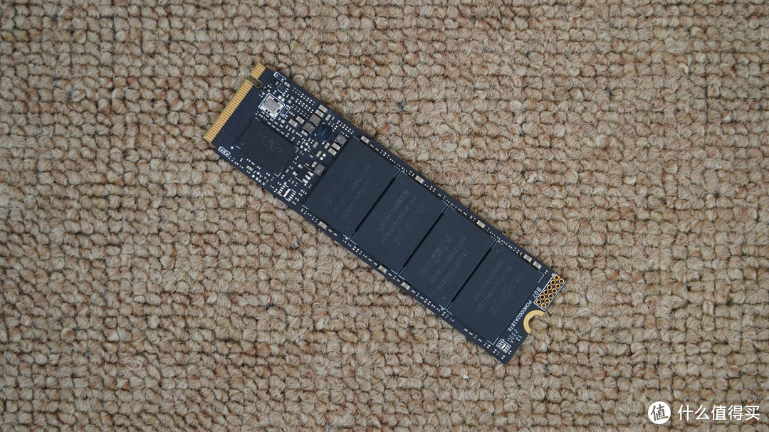 更适合游戏玩家的良心显卡，AMD RX9070XT/9070首发评测&装机分享