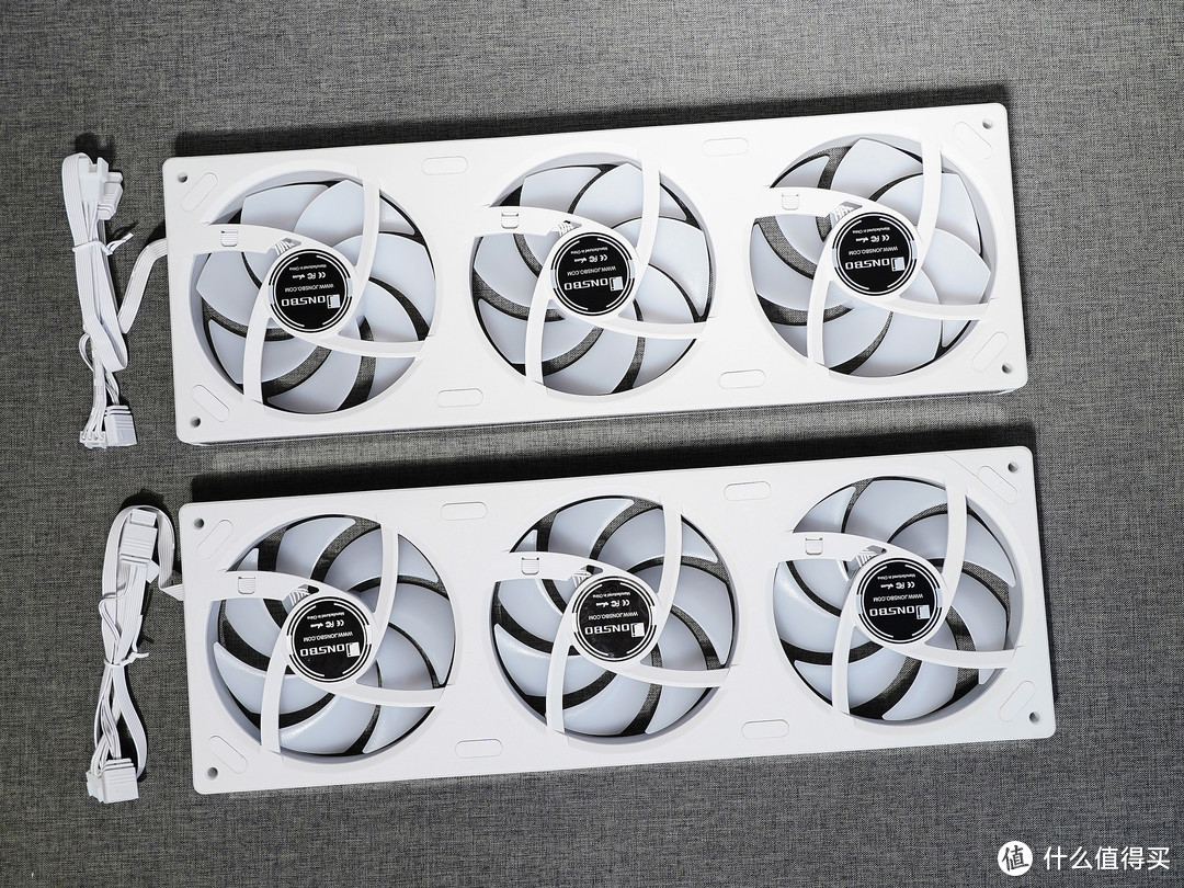 白色海景房内测RTX5080，性能提升不及预期，但好想以原价入手