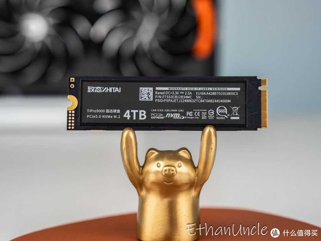 哪吒风火轮附体！致态TiPro9000 4TB解锁PCIe 5.0终极形态